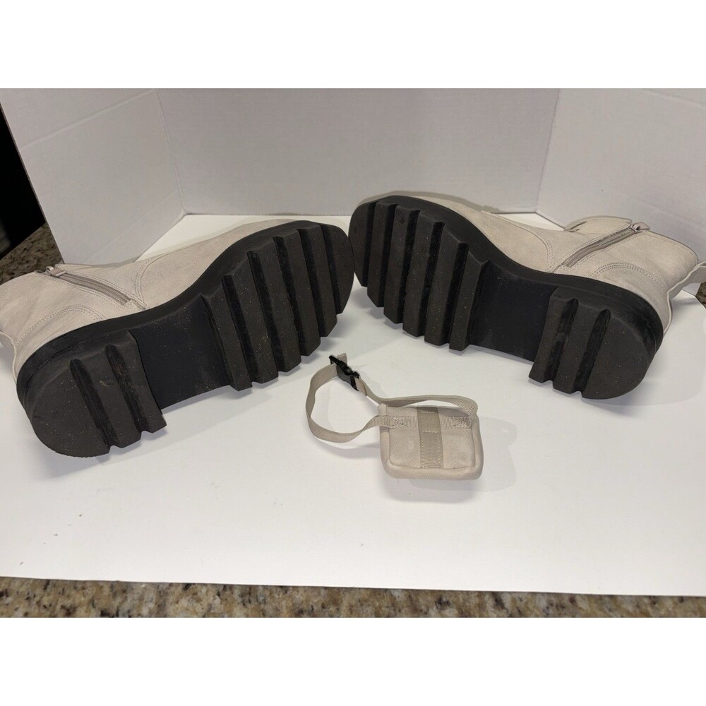 Torrid Mini Pouch Combat Boots Cream Black 10.5WW - Picture 7 of 8